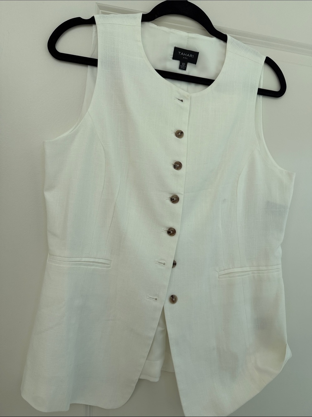 Tahari Cream Sleeveless Button-Front Vest with Waist Pockets